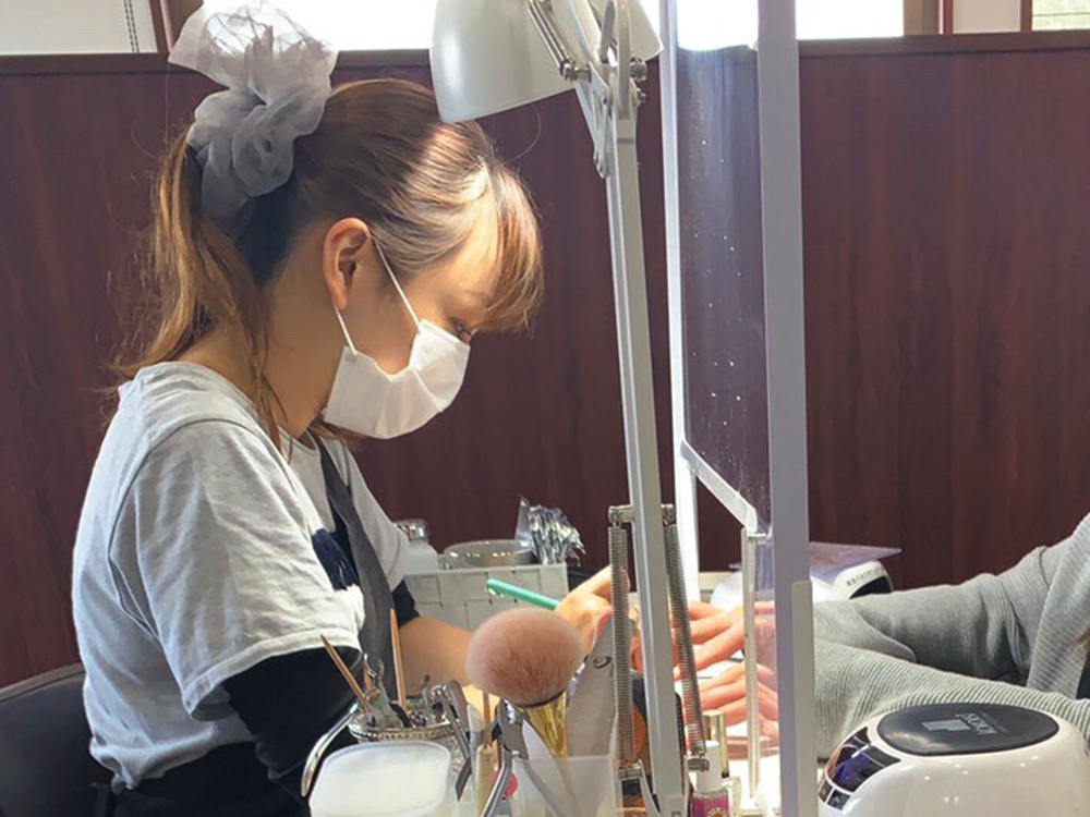 ネイリスト紹介